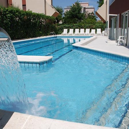 Noha Suite Hotel Riccione Zewnętrze zdjęcie