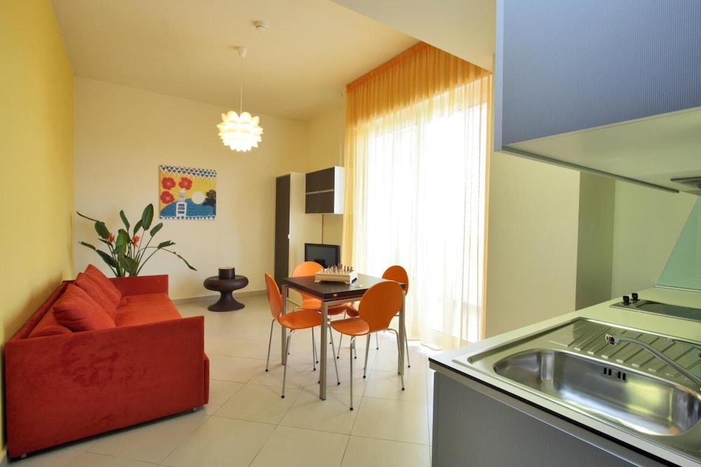 Noha Suite Hotel Riccione Zewnętrze zdjęcie