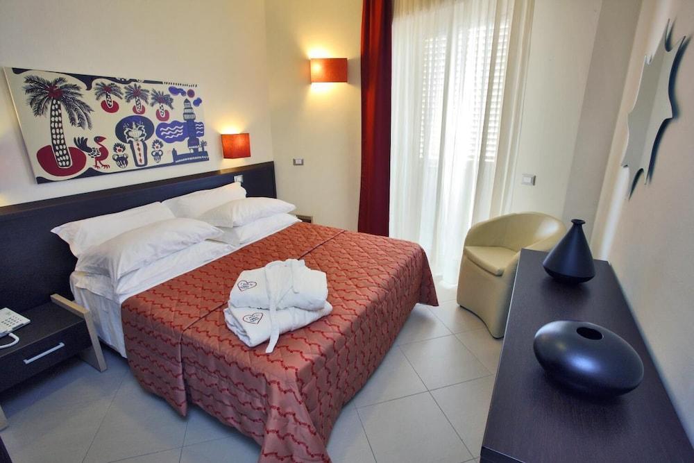 Noha Suite Hotel Riccione Zewnętrze zdjęcie