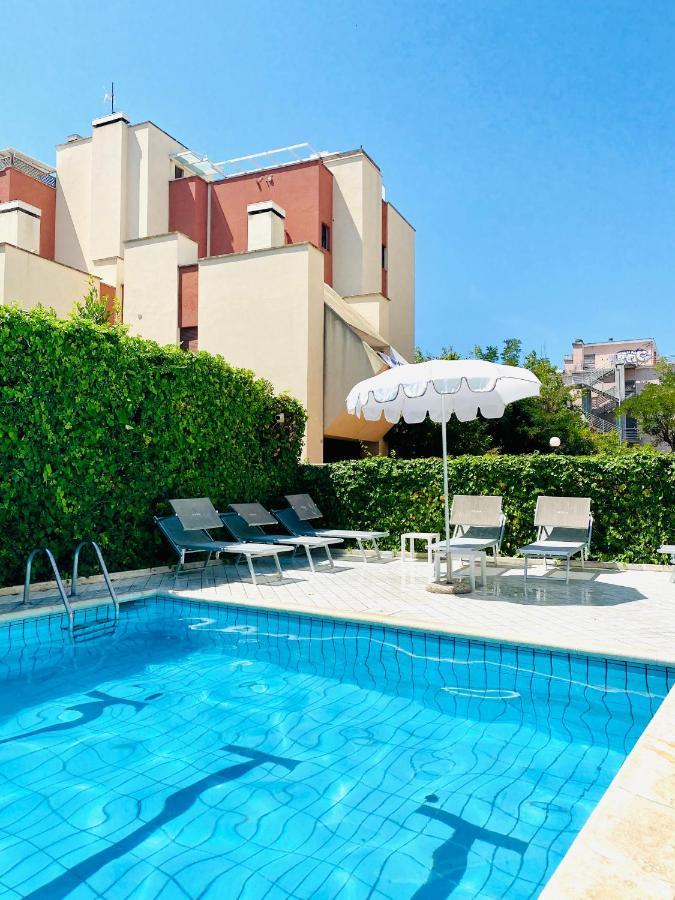 Noha Suite Hotel Riccione Zewnętrze zdjęcie