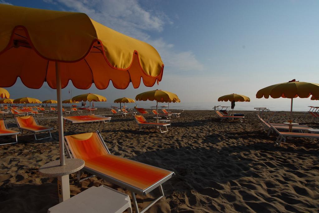 Noha Suite Hotel Riccione Zewnętrze zdjęcie