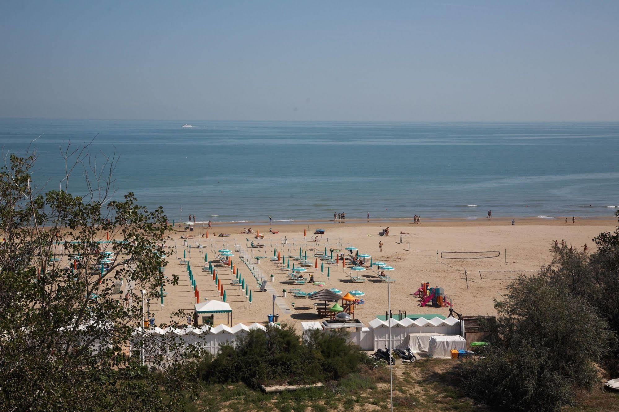 Noha Suite Hotel Riccione Zewnętrze zdjęcie